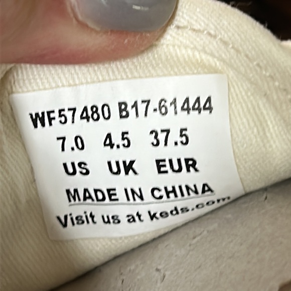 Kate Spade/Keds Red Chile Pepper canvas sneakers with pom pom laces size 7 NWOT - Picture 14 of 14